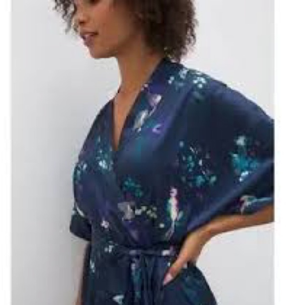 Soma Sensual washable satin short belted kimono robe